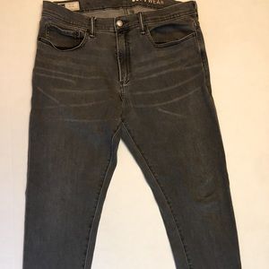 Gap men’s jeans in grey. Soft wear